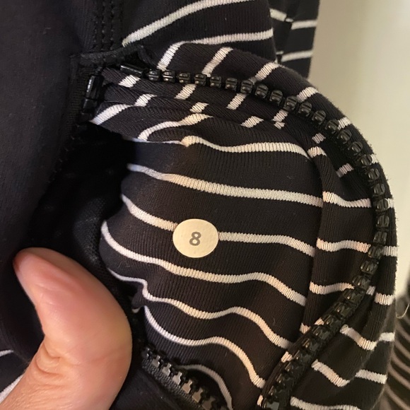 Lululemon Define Jacket - Picture 4 of 8